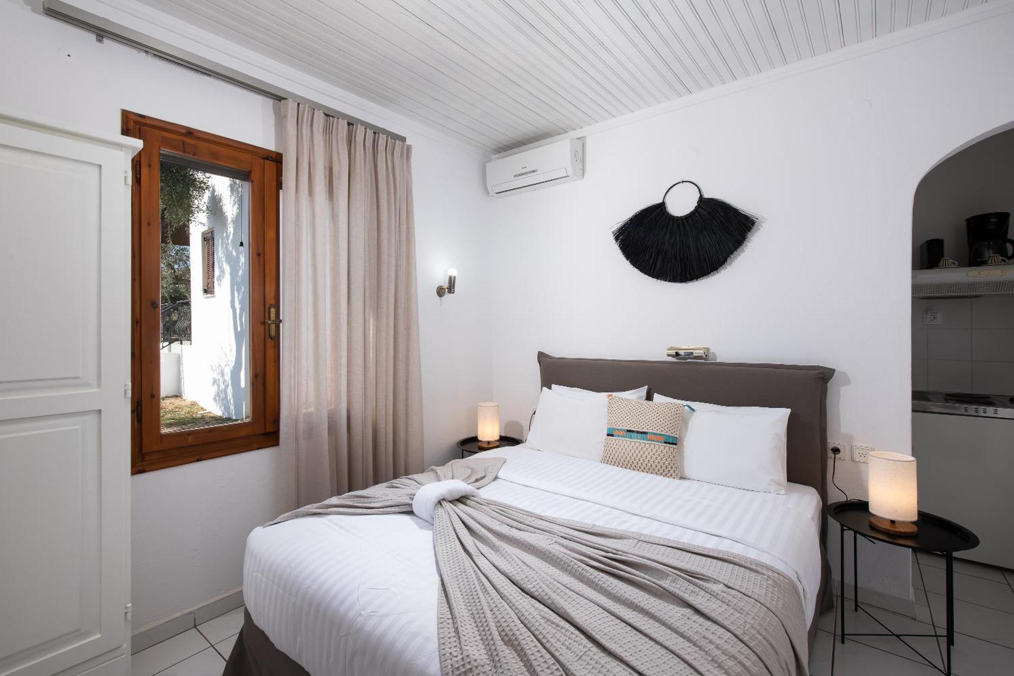 Acroterra - Easy Living Aparthotel Aliki  Ngoại thất bức ảnh