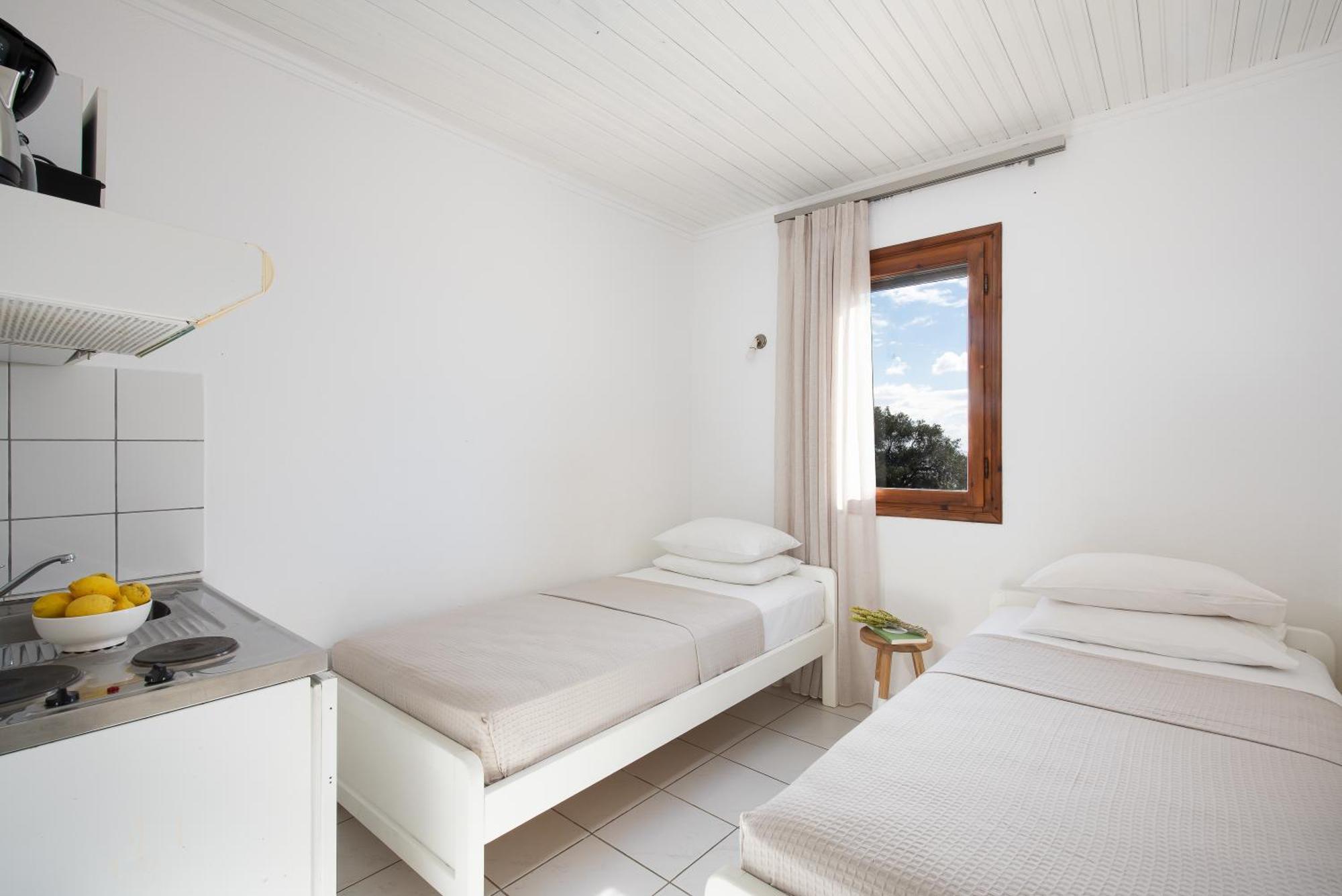 Acroterra - Easy Living Aparthotel Aliki  Ngoại thất bức ảnh